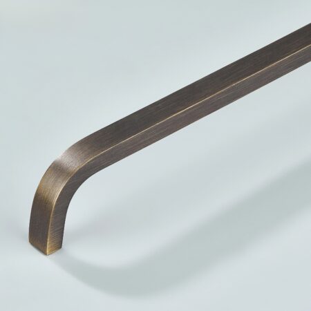 Knytex Curve Brass Cabinet Handle - Antique Bronze