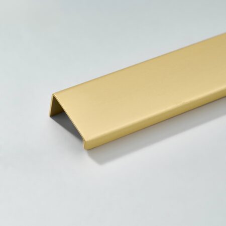 Flux Lip Pull Brass Handle - Gold