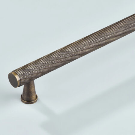 Doyen Knurled Brass Cabinet Handle - Antique Bronze