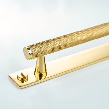 Doyen Knurled Brass Cabinet Handle With Backplate - Polished Brass (Lacquered)
