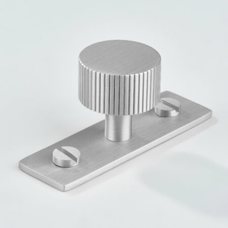 Keld Linear Knurled Brass Cabinet Knob With Backplate - Silver