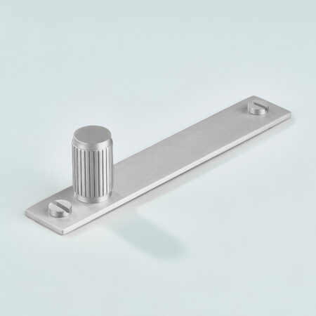 Keld Linear Knurled Brass Cylinder Knob With Backplate - Silver